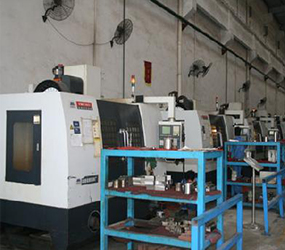 Vertical-Machining-Center